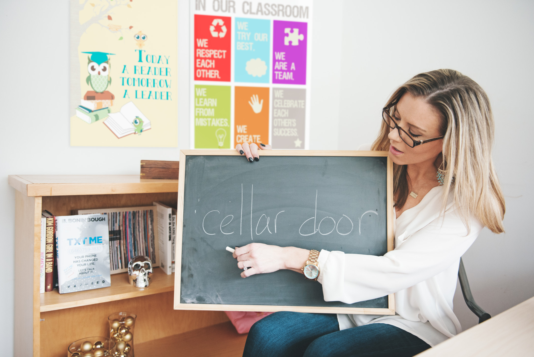 Учитель т. Teacher wow. Pure English language